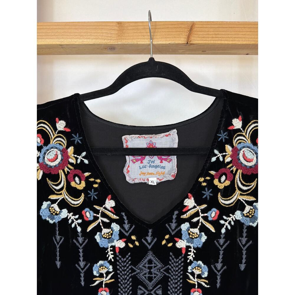 Vintage Y2K Johnny Was Los Angeles Black Velvet Floral Embroidery Long Top XL - Picture 2 of 10